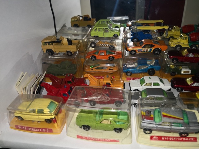 coches guisval antiguos