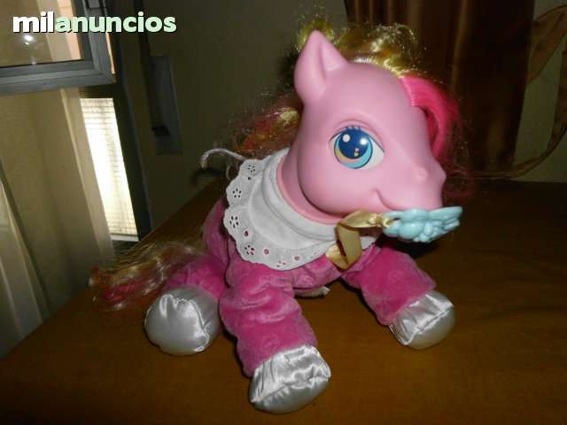 juguete pony que se mueve