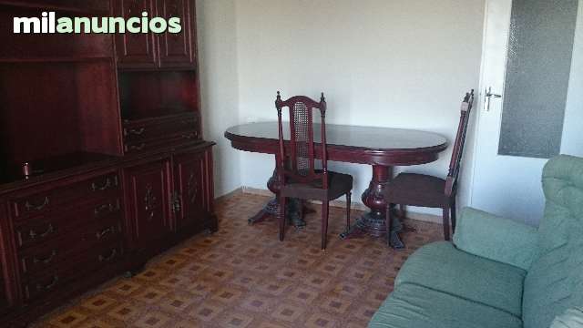 Mueble comedor clásico. segunda mano
