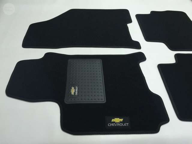 12 en negro y ribete azul coche tapetes Chevrolet Aveo