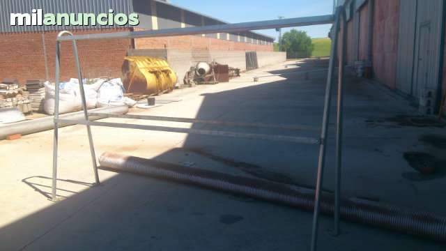 MIL ANUNCIOS.COM - Estructura para colgar ropa