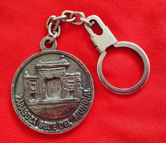 CACERES ESPAÑA KEYRING SOUVENIR LLAVERO