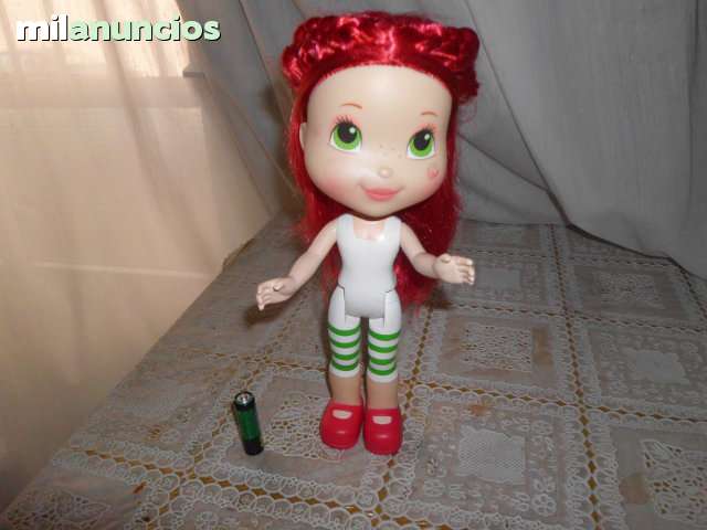 muñeca rosita fresita hasbro