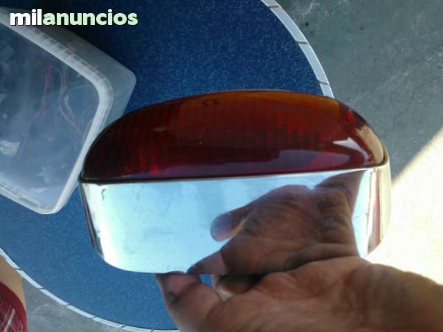 color rojo Luz trasera adaptable 6666 Compatible con RIEJU 125 TOREO//YAMAHA YQ 50 AEROX R