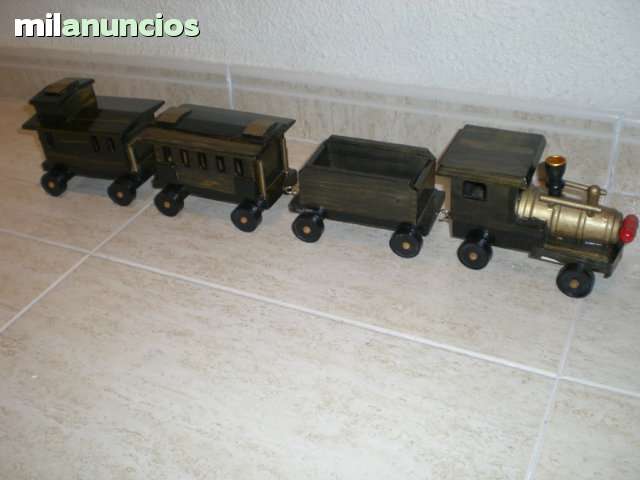 tren en madera