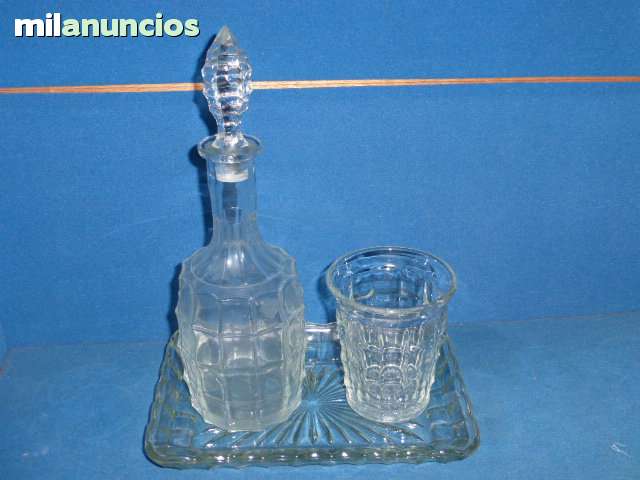 MIL ANUNCIOS.COM - Antiguo conjunto de licor de cristal