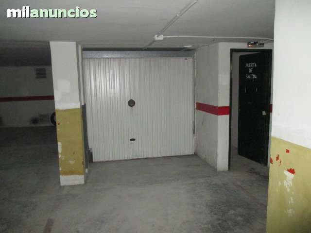 MIL ANUNCIOS.COM - Plaza de garaje cabina cerrada con trast EDF. ORLY