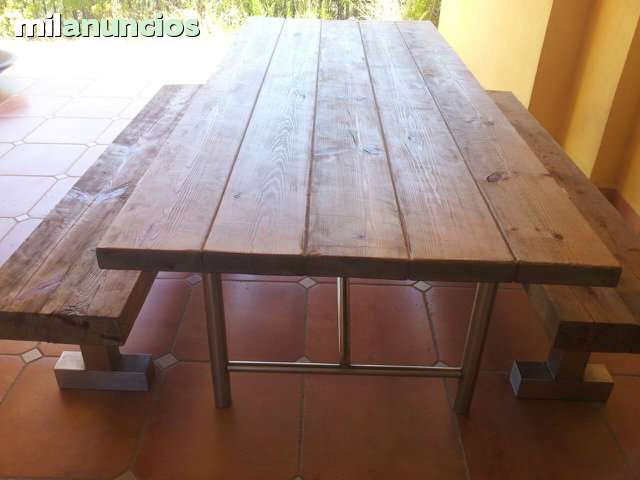 MIL ANUNCIOS.COM - Mesa de exterior con asiento en madera