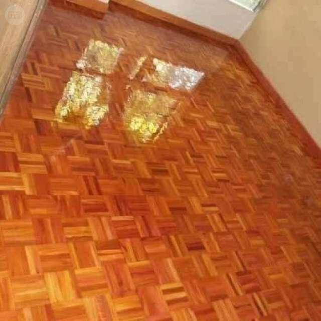 Mil Anuncios Com Oferta Lijar Y Barnizar Parquet 10 Euro