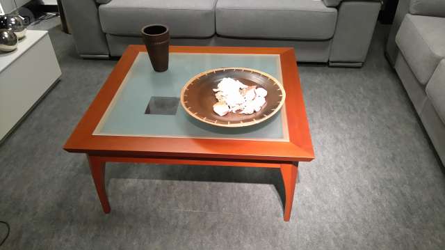 Mesa centro color cerezo. segunda mano