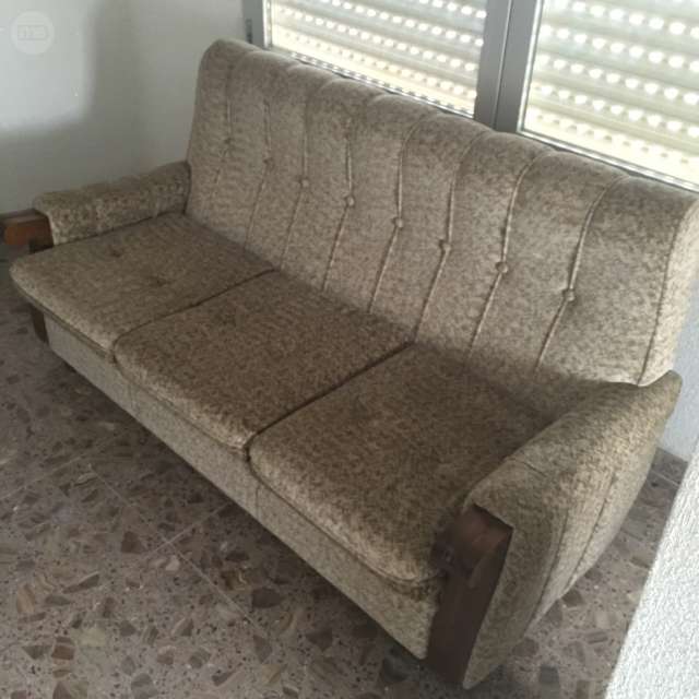 MIL Sofa antiguo pero nuevo.