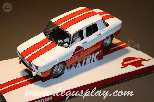 scalextric renault 8