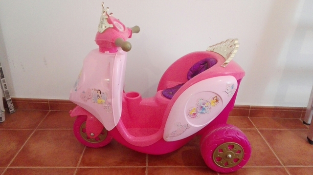 moto de bateria de niña