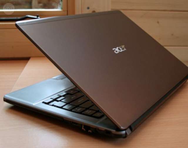 Acer 4810t не включается