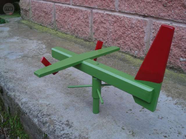 MIL ANUNCIOS.COM - Veleta de madera con forma de avión