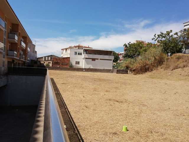 MIL ANUNCIOS.COM - Alquiler solar aparcamiento y almacén acces costa