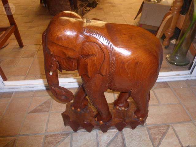 MIL ANUNCIOS.COM - Gran elefante de madera tallada