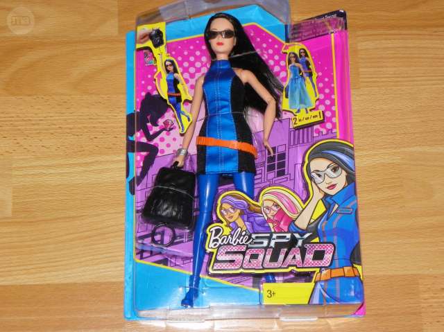barbie espia