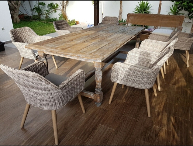 Mesa comedor madera rustica. segunda mano