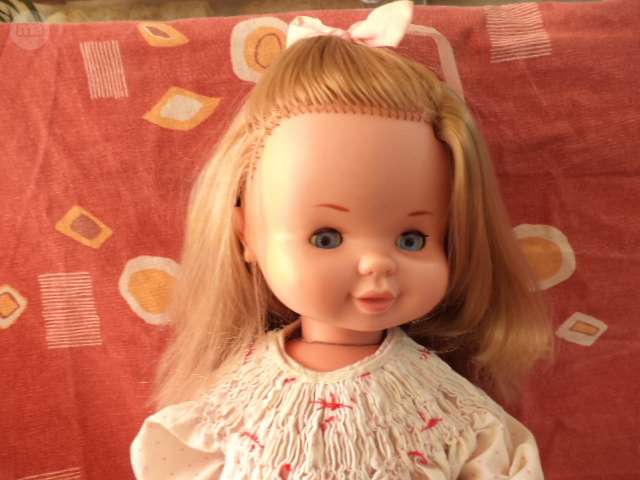 muñeca dolly de famosa