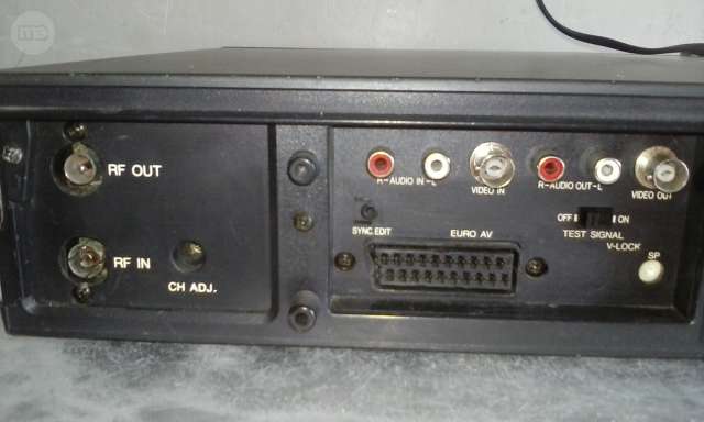 Panasonic magnétoscope 4 têtes PV-V4524S Hi-Fi stéréo Omnivision VHS