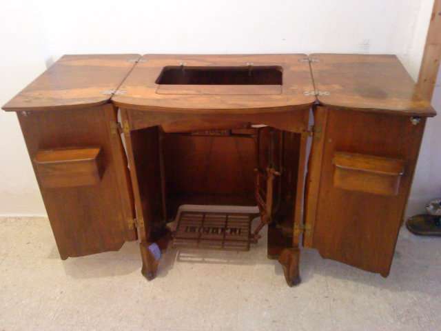 MIL ANUNCIOS.COM - Mueble de maquina de coser Modernista