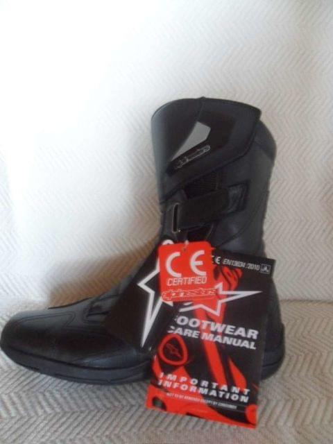 alpinestars roam 2 wp