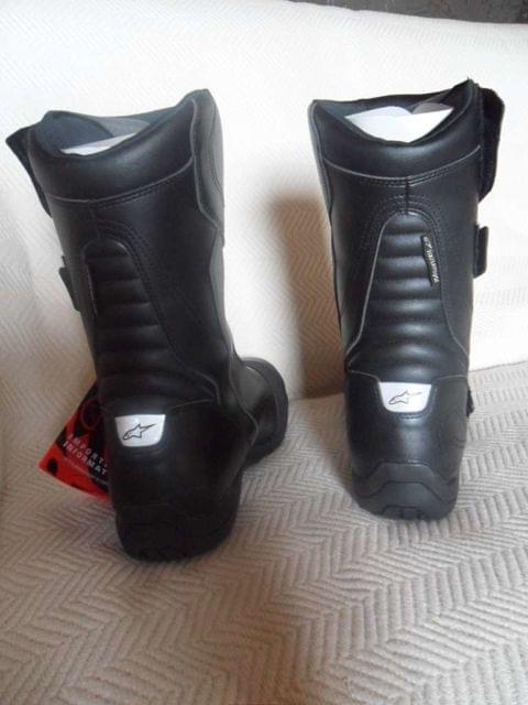 alpinestars roam 2 wp