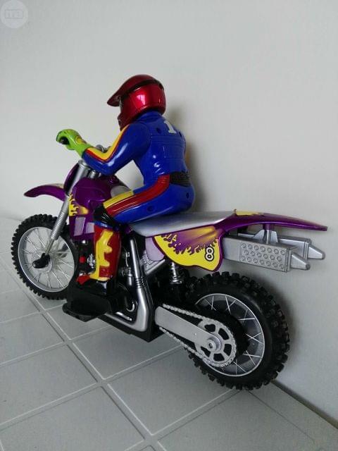 moto teledirigida