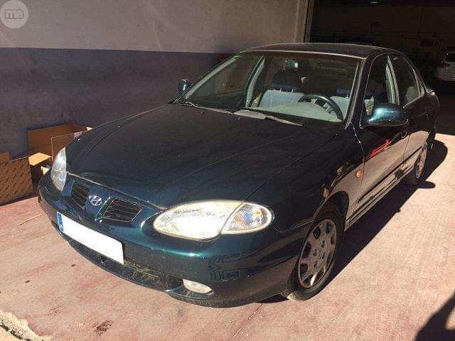 Hyundai lantra 1999