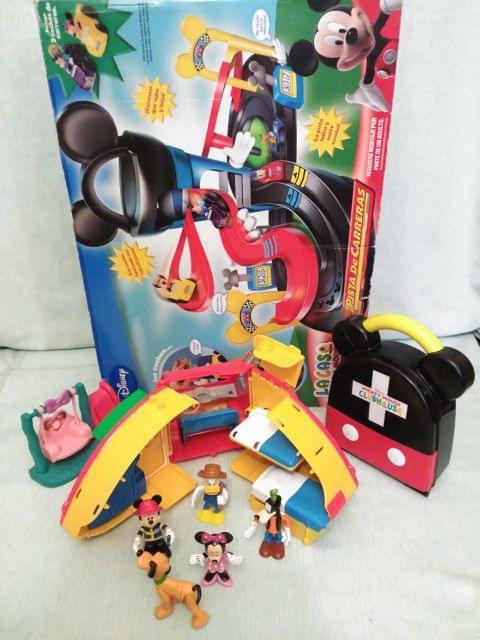 pista de coches de mickey mouse