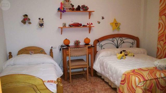 MIL ANUNCIOS.COM - Casa adosada con sotano. Calle zona del Moredal en