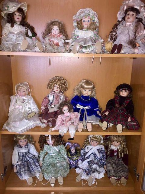 muñecas de porcelana pequeñas