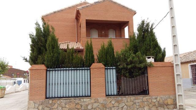 MIL ANUNCIOS.COM - Vendo casa unifamiliar garaje y patio. calle