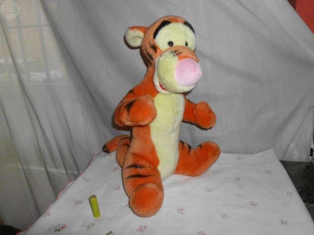 peluche tigger winnie pooh