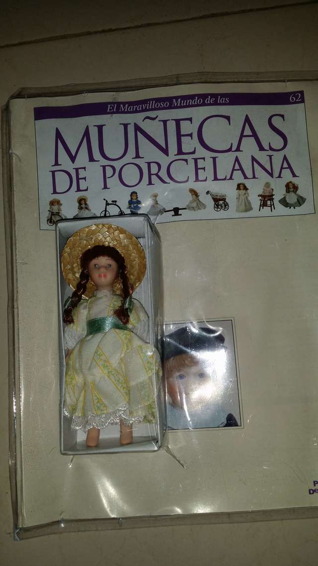coleccion muñecas de porcelana planeta agostini
