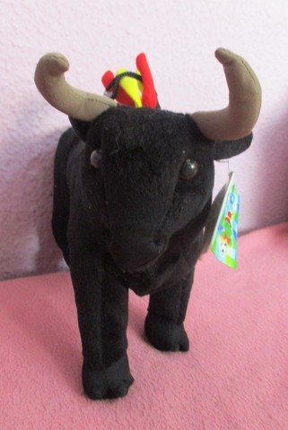 toro de peluche gigante