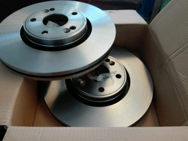 Barum frenos discos de freno y pastillas de freno bmw e46 316i 318i 320i 320d en la parte delantera