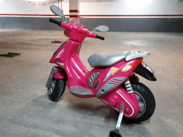 moto de bateria niña