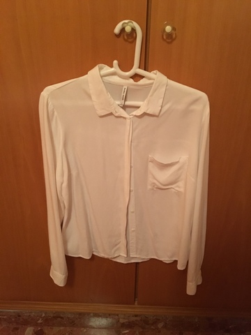 camisa blanca bershka