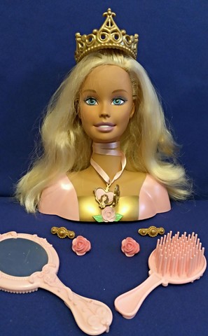 cabeza barbie peinados