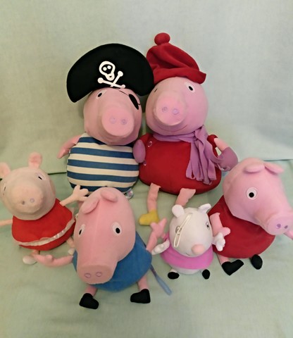 quiero ver muñecos de peppa