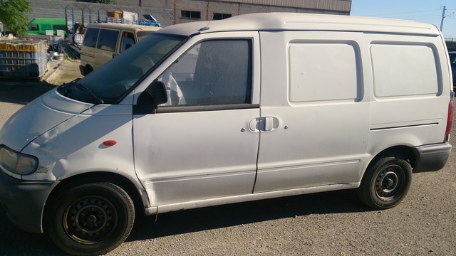 Nissan vanette 2001