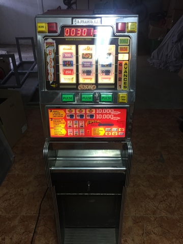 Dangerous beauty slot machine