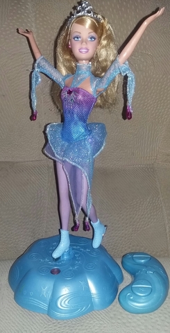 barbie patinadora sobre hielo