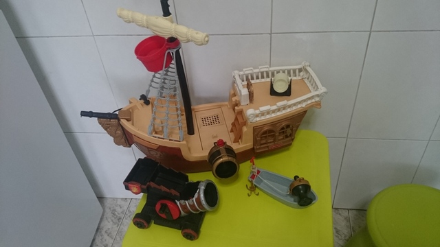 fisher price barco pirata
