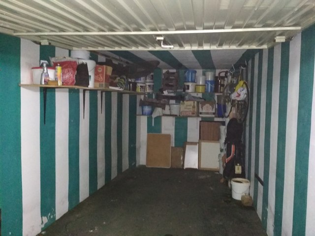 MIL ANUNCIOS.COM - Se vende garaje con lavadero y extras Calle Duque 6