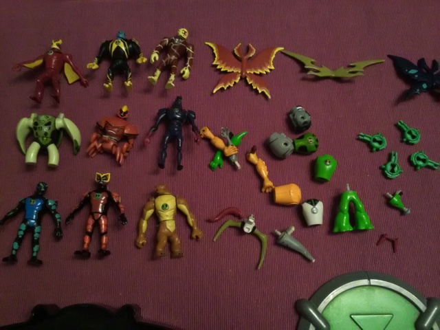 ben 10 aliens juguetes