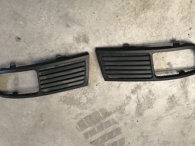 REJILLA PARACHOQUES DELANTERO DERECHA SEAT IBIZA 1996-1999 S//ANTINIEBLA