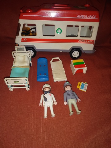 ambulancia playmobil antigua